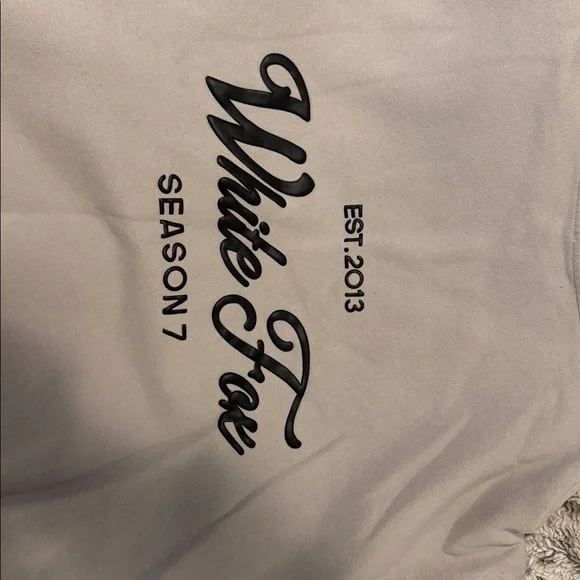 White fox hoodie - Picture 3 of 6